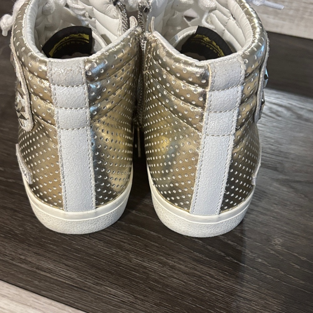 Vintage Havana Silver and White Star-Studded Sneakers - Picture 5 of 6